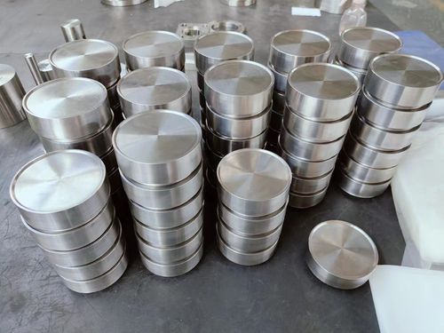 के बारे में नवीनतम कंपनी समाचार टाइटेनियम मिश्र धातु जाली रिंग और टाइटेनियम जाली के गुण और अनुप्रयोग